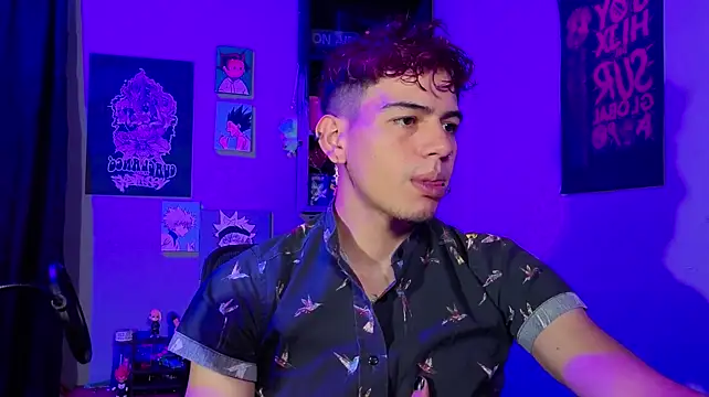 MikeyKuro Шоу с уебкамера