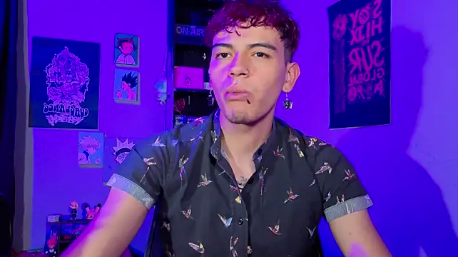 MikeyKuro Show Webcam