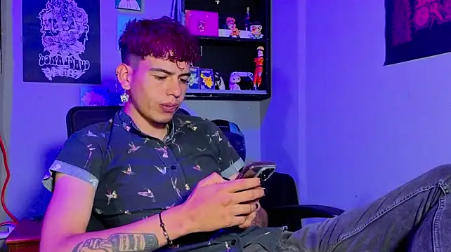 MikeyKuro webkamerás műsora