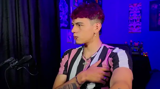 MikeyKuro Webcam-Show