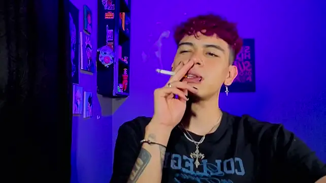 MikeyKuro Pertunjukan Webcam