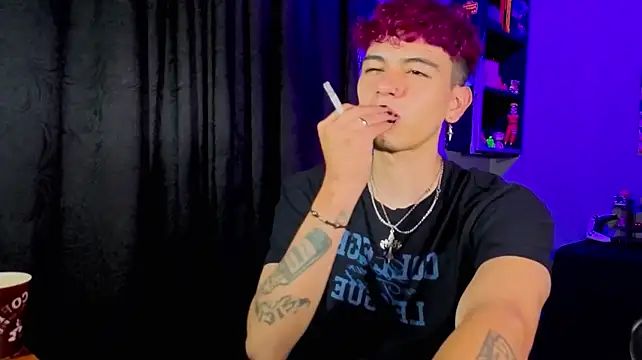 MikeyKuro – webcam-show