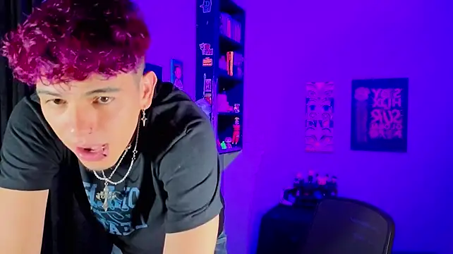 MikeyKuro's Webcam Show