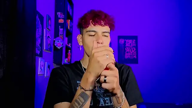 MikeyKuron Webbikameraesitys
