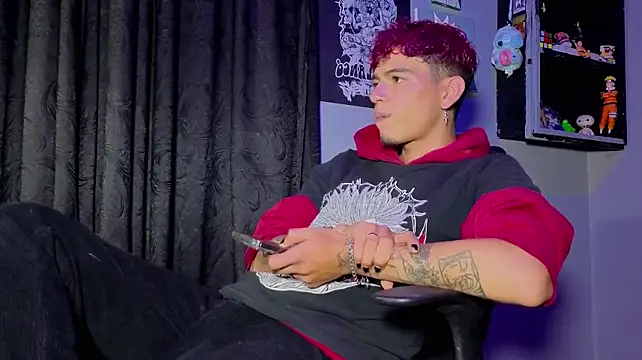 MikeyKuro Show Webcam
