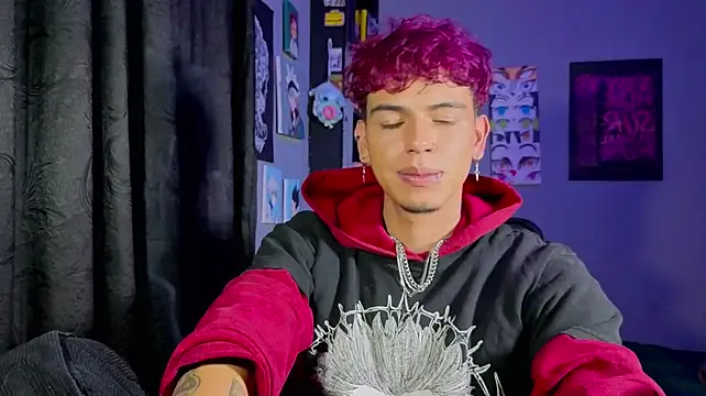 Вебкам-шоу MikeyKuro
