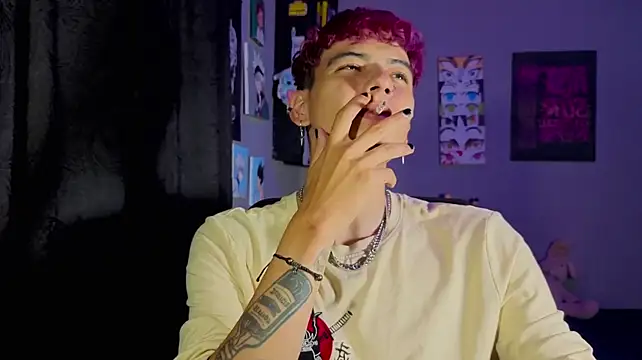 عرض كام MikeyKuro