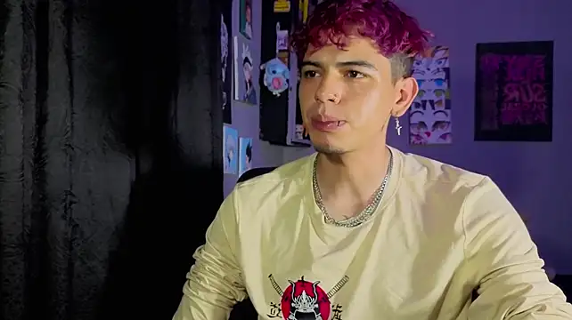 MikeyKuro Webcam show