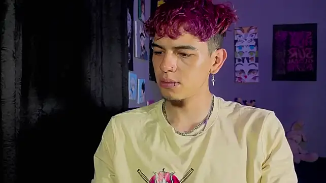 MikeyKuro Show in webcam