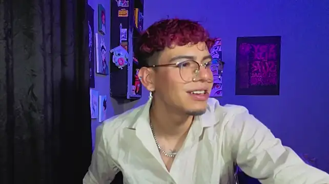 MikeyKuro Pertunjukan Webcam