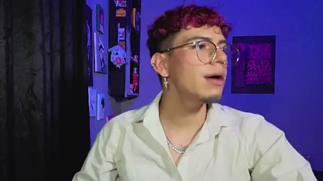 MikeyKuro Webcam-Show