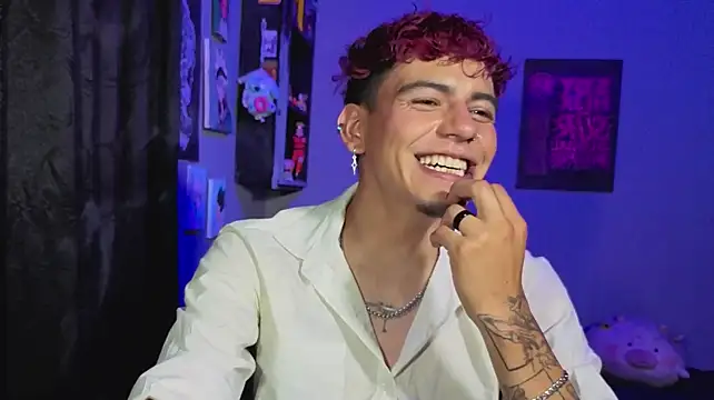 MikeyKuro Pertunjukan Webcam