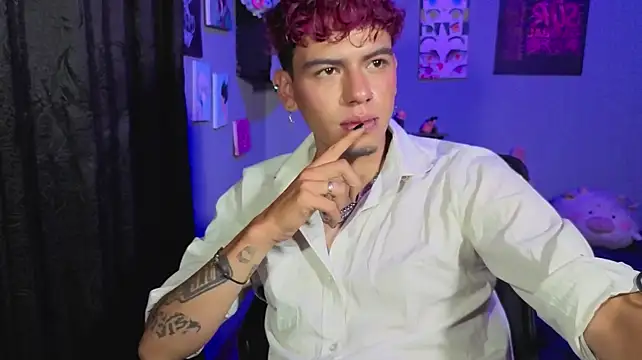 MikeyKuro Show Webcam