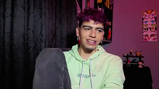 MikeyKuro Show Webcam