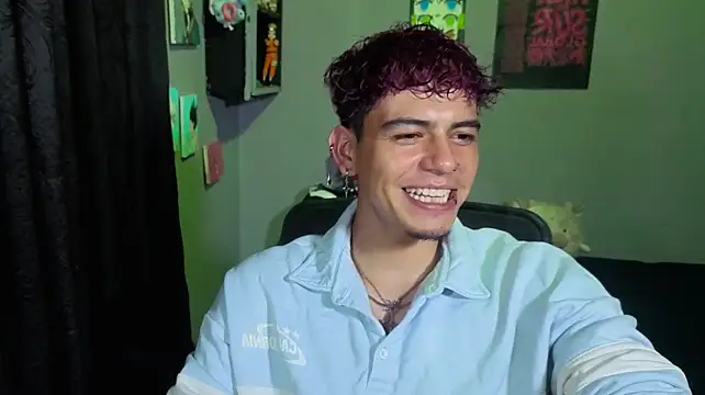 MikeyKuro webkamerás műsora