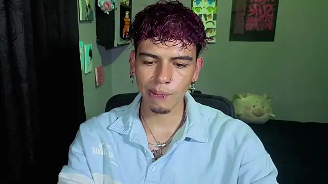 MikeyKuro Webcamshow