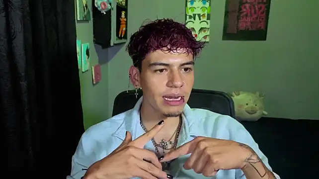 MikeyKuro Webcamshow