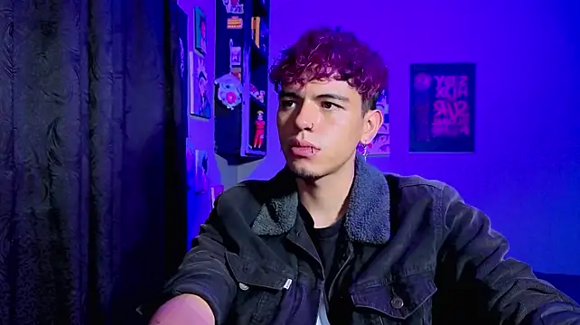 MikeyKuro – webcam-show