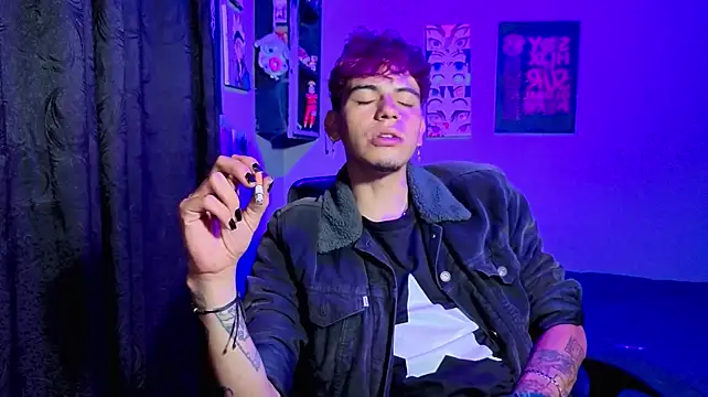 عرض كام MikeyKuro