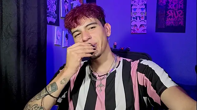 MikeyKuro's Webcam Show