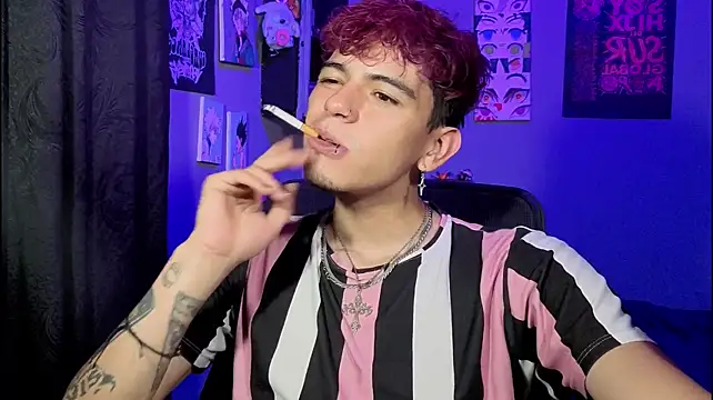 MikeyKuro webkamerás műsora