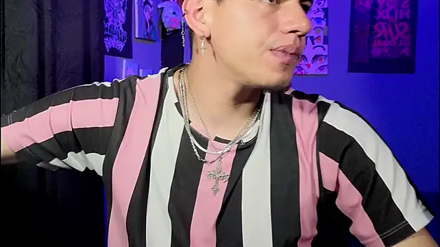 MikeyKuro's Webcam Show