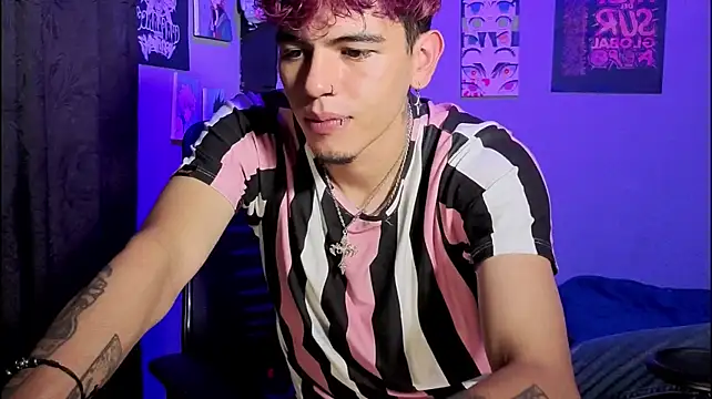 MikeyKuro Webcam Show