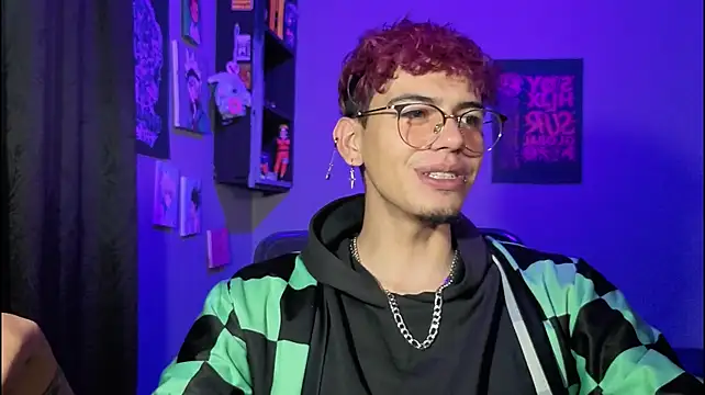 MikeyKuro Pertunjukan Webcam