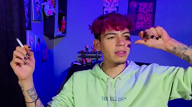 MikeyKuro Webcam Show