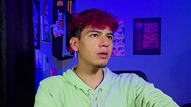 MikeyKuro Pertunjukan Webcam