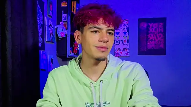 MikeyKuro Webcamshow