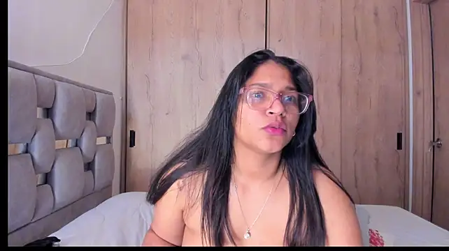 Czat XXX na żywo – Vickyy30_