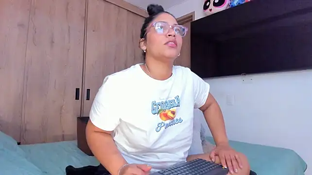 Czat XXX na żywo – Vickyy30_
