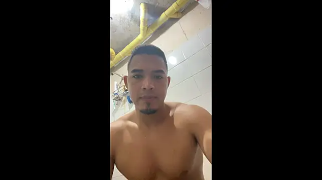 RoiberXXX_'s Webcam Show