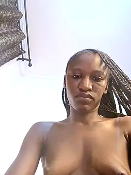 Divine-Ass Adlı Modelin Canlı XXX Sohbeti