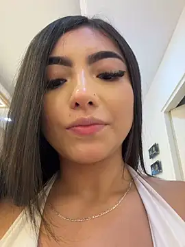 Valentina-gomezz's Webcam Show
