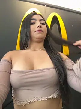 Chat +18 de Valentina-gomezz ao vivo