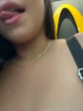 Valentina-gomezz's Webcam Show