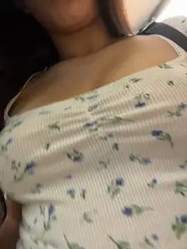 Valentina-gomezz's Webcam Show