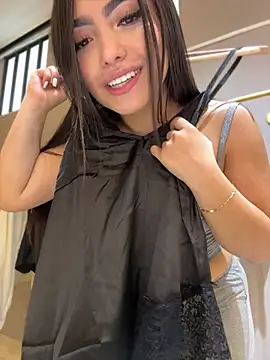 Valentina-gomezz's Webcam Show