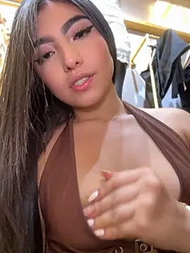 Chatroom XXX en direct de Valentina-gomezz