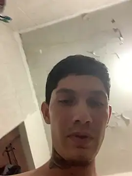 omarjr009 webkamerás műsora