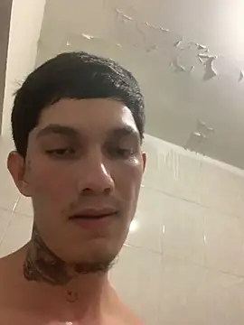 omarjr009 Show in webcam