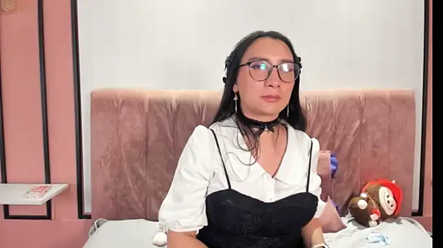 CuteCherryVelvet's Webcam Show