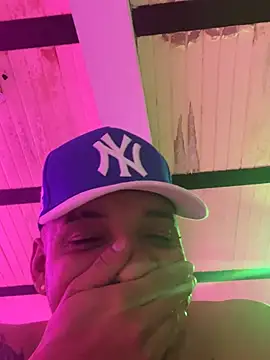 Show modela suazaniga na web-kameri