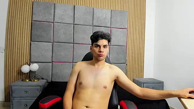 JhonyRiver webcam show