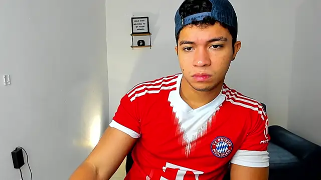 Show modela zayn_v1p na web-kameri