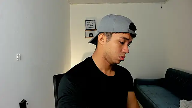 zayn_v1p: διαδικτυακό σόου στην κάμερα