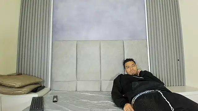 DuoLovers webcam show