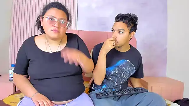 DuoLovers Pertunjukan Webcam